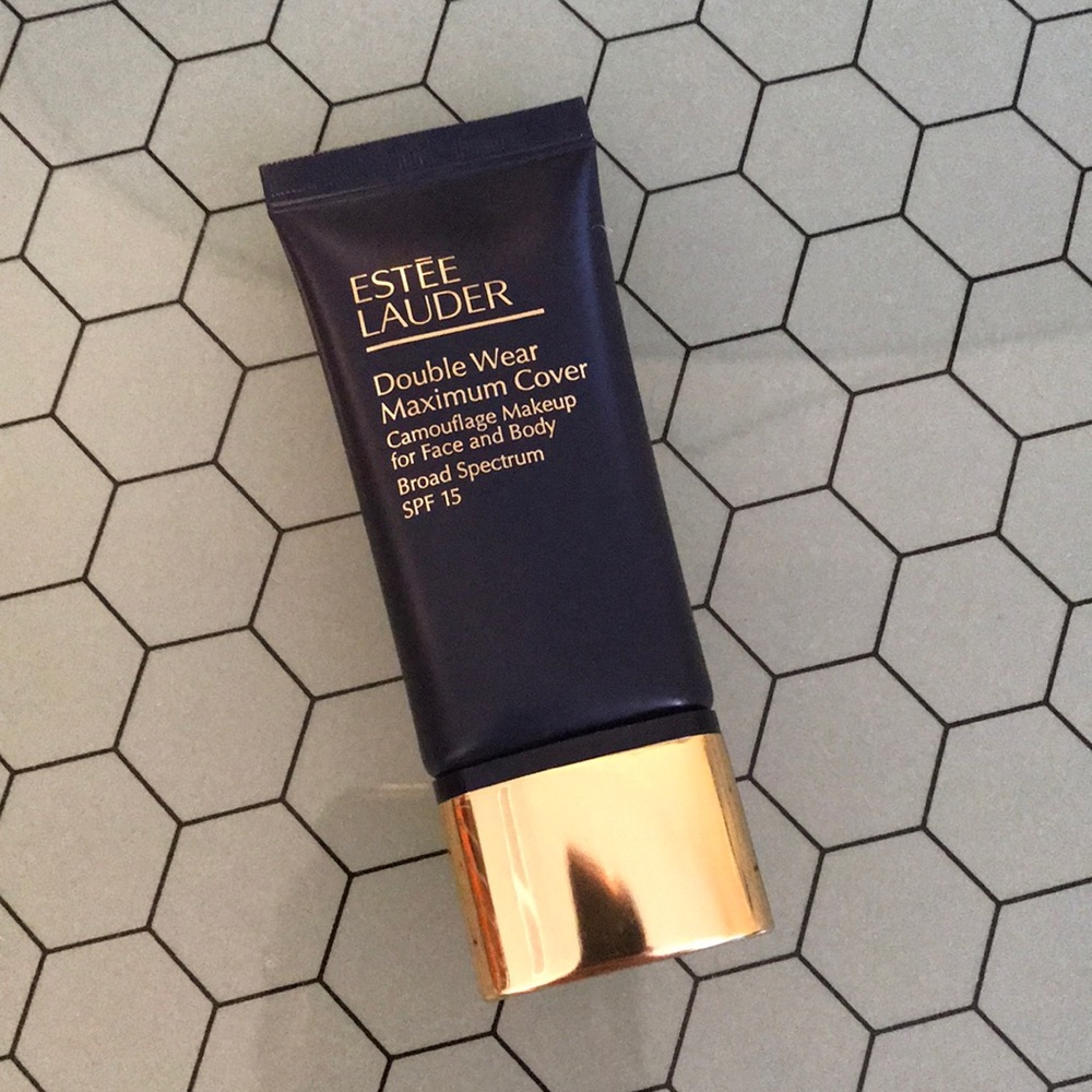 Estēe Lauder Double Wear Maximum Cover foundation